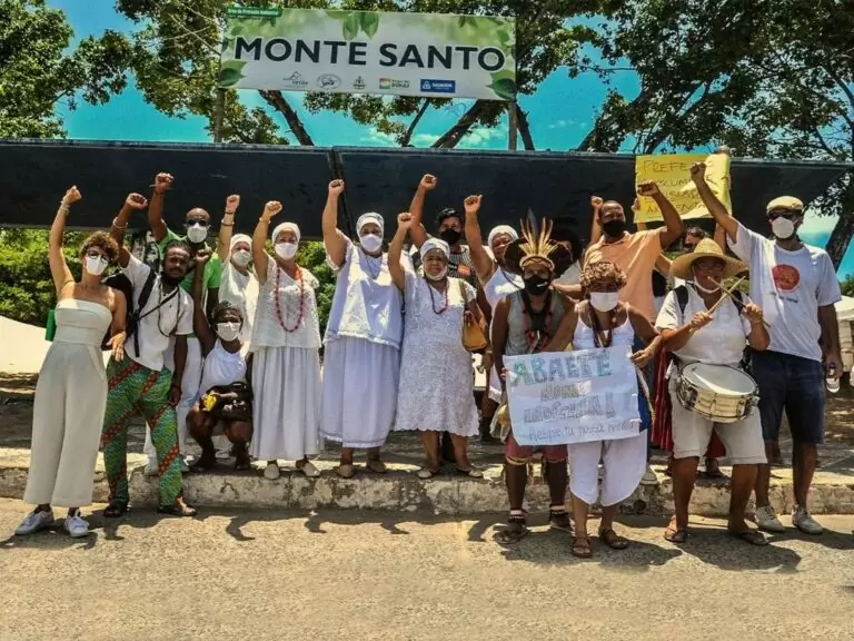 Protesto contra a mudança do nome das "Dunas do Campo" para "Monte Santo Deus Proverá". Foto: Felipe Iruatã